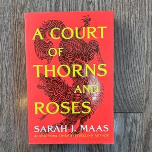 A Court of Thorns and Roses Book